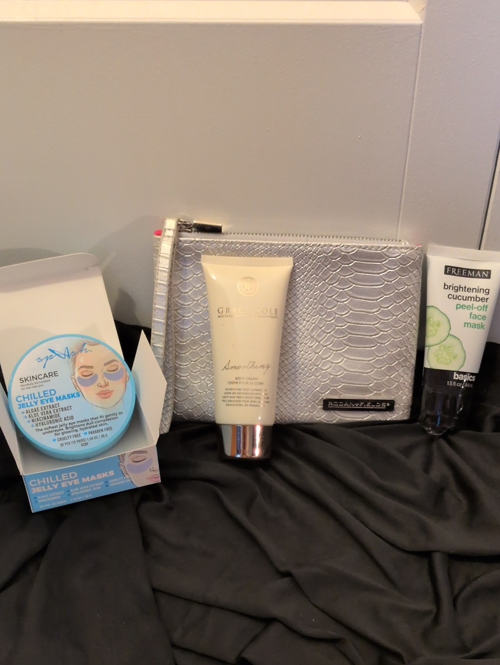 Spa Set With Wristlet, Eye Masks,Grace Cole Lotion, And Face Mask